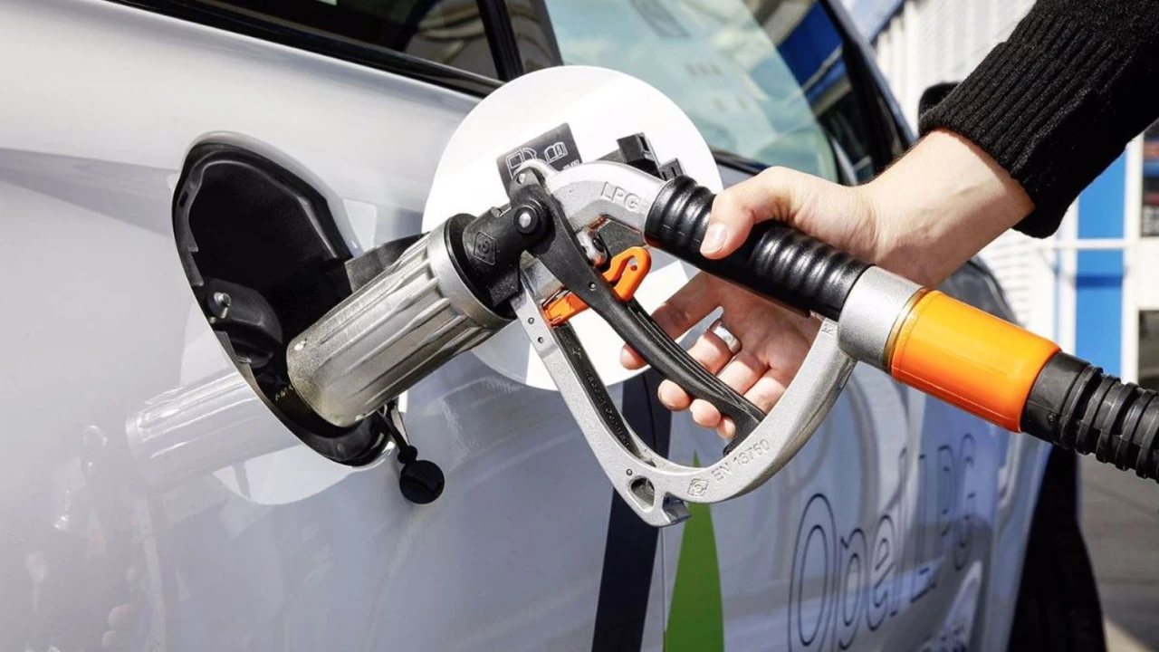 LPG’ye 74 kuruşluk zam pompaya yansıdı. İstanbul, Ankara ve İzmir’de