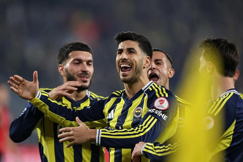 Fenerbahçe, Ziraat Türkiye Kupası’nda ilk yarısını geride kapattığı maçta Erzurum