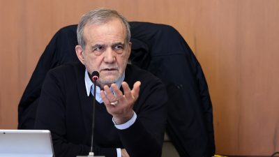 İran Cumhurbaşkanı Mesud Pezeşkiyan, ABD ile “adil ve eşit” müzakerelere