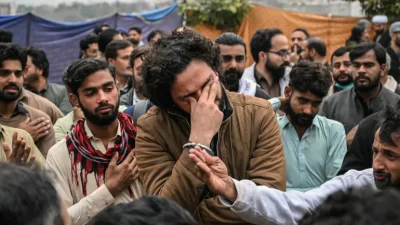 Pakistan’ın başkenti İslamabad’da cuma namazı sırasında bir Şii camide düzenlenen