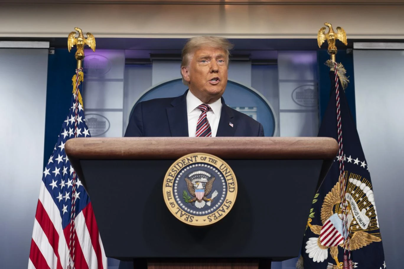 Epstein dosyalarında adının geçmesi sonrası konuşan ABD Başkanı Trump, rakiplerini