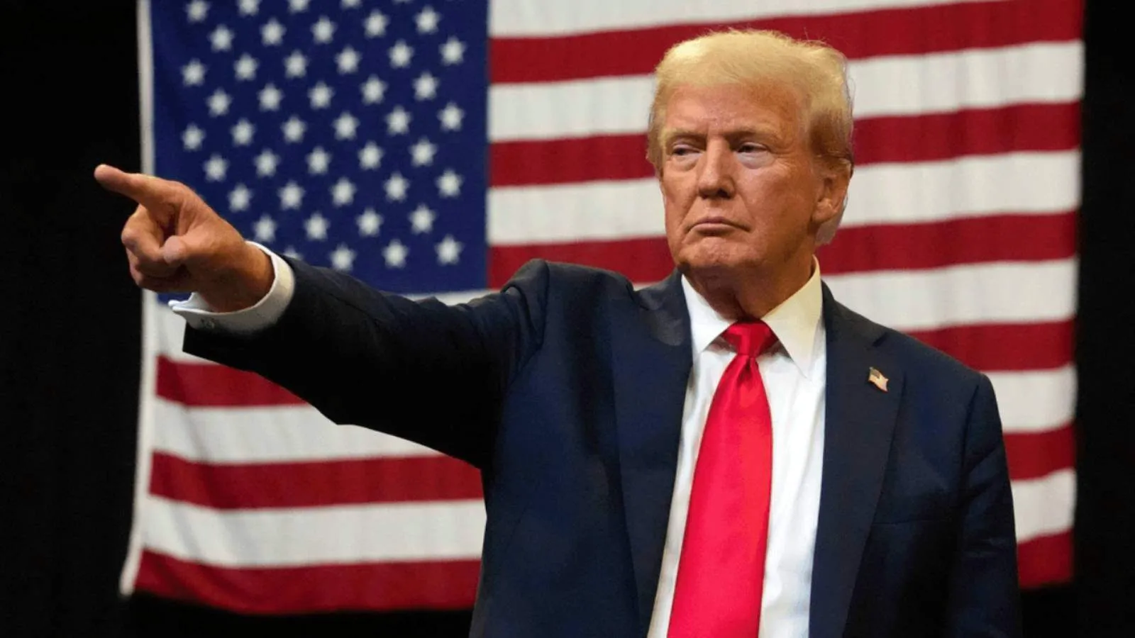 ABD Başkanı Donald Trump, küresel ithalat tarifesini yüzde 10’dan yüzde