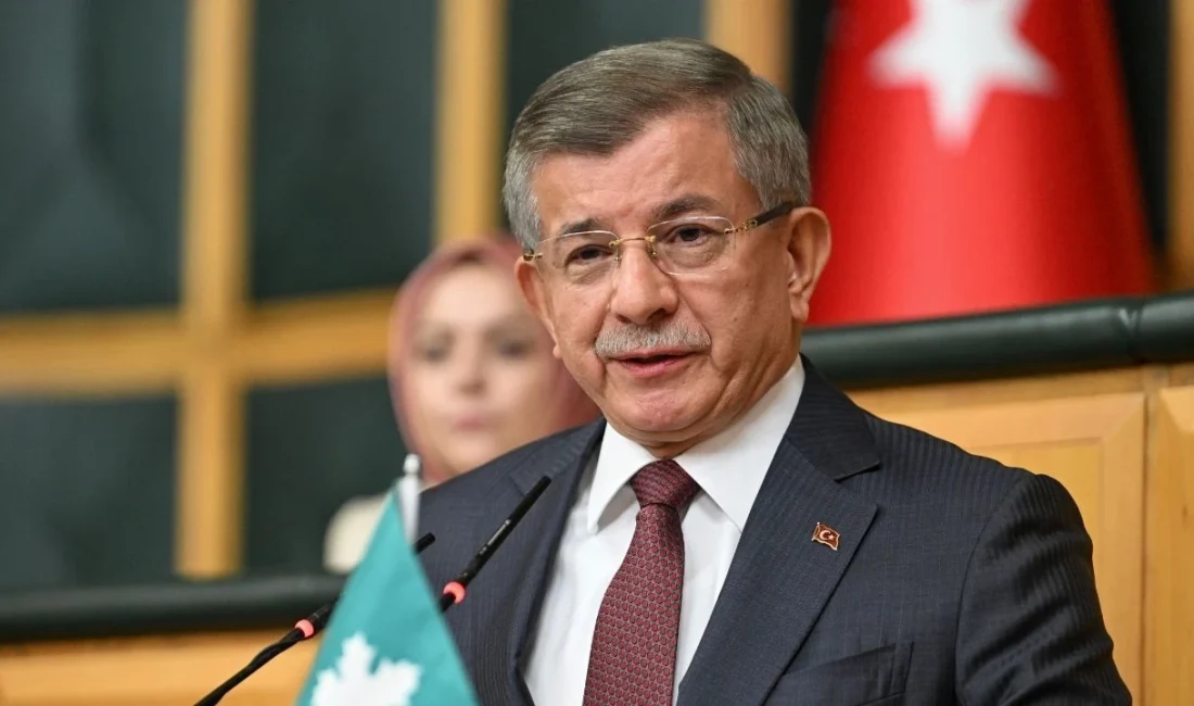 Epstein belgelerinde Ahmet Davutoğlu’nun adının geçmesi üzerine Gelecek Partisi'nden sert