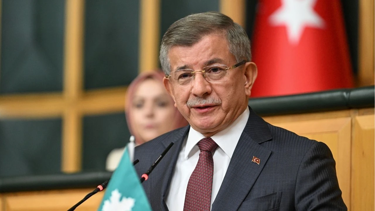 Epstein belgelerinde Ahmet Davutoğlu’nun adının geçmesi üzerine Gelecek Partisi'nden sert