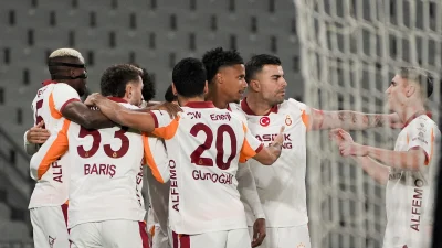 Galatasaray, İstanbul’da ağırladığı Juventus’u 5-2 mağlup ederek rövanş öncesi büyük
