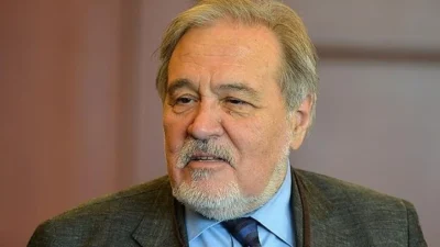 İlber Ortaylı, Bursa’daki TOKİ projelerinin şehrin dokusuna zarar verdiğini savunarak,