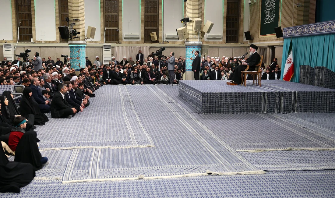 İran Dini Lideri Hamaney, ABD’nin askeri tehditlerine sert çıkarken, “Bu