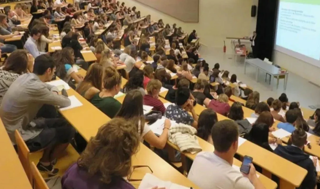 Üniversitelerde kadın öğrenci oranı yüzde 53,2’ye ulaşarak tarihi seviyeye çıktı;