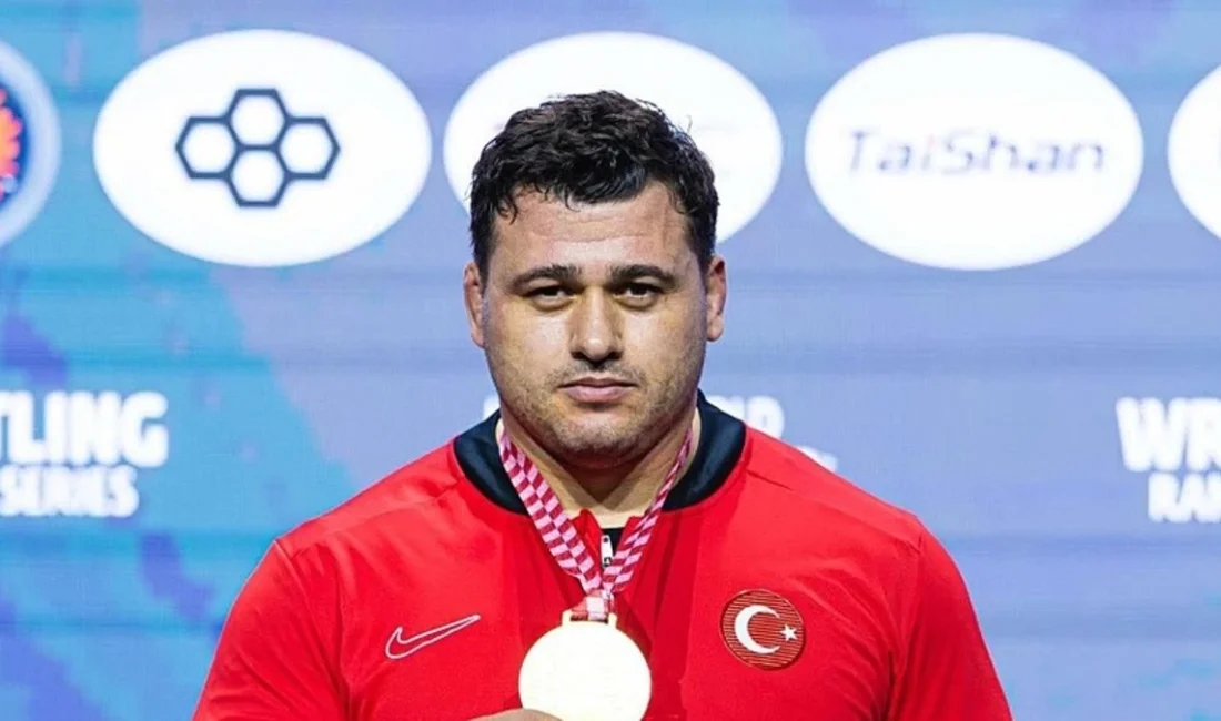 Hırvatistan’da düzenlenen Zagreb Açık’ta mindere çıkan milli güreşçiler, üstün performanslarıyla