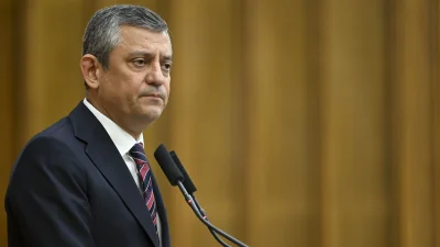 CHP Genel Başkanı Özgür Özel, partisinin grup toplantısında Adalet Bakanı