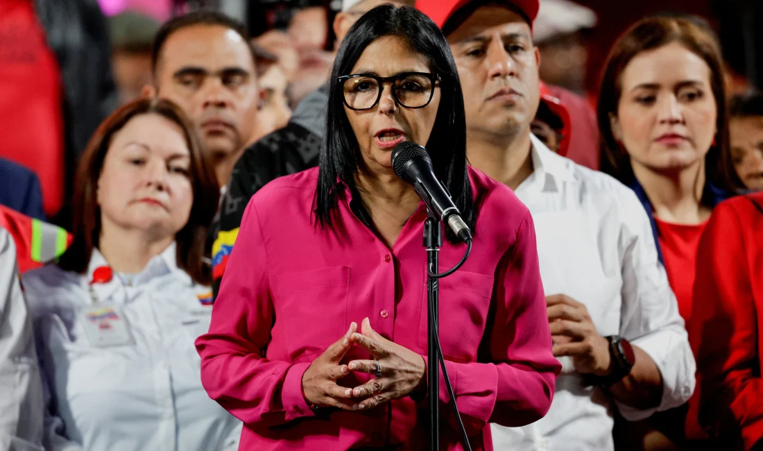 Venezuela Devlet Başkanı Vekili Delcy Rodríguez ile Hindistan Başbakanı Narendra