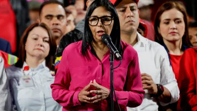 Venezuela Devlet Başkanı Vekili Delcy Rodríguez ile Hindistan Başbakanı Narendra